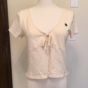 Hollister Cream Short Sleeve Tie-Front Baby Tee